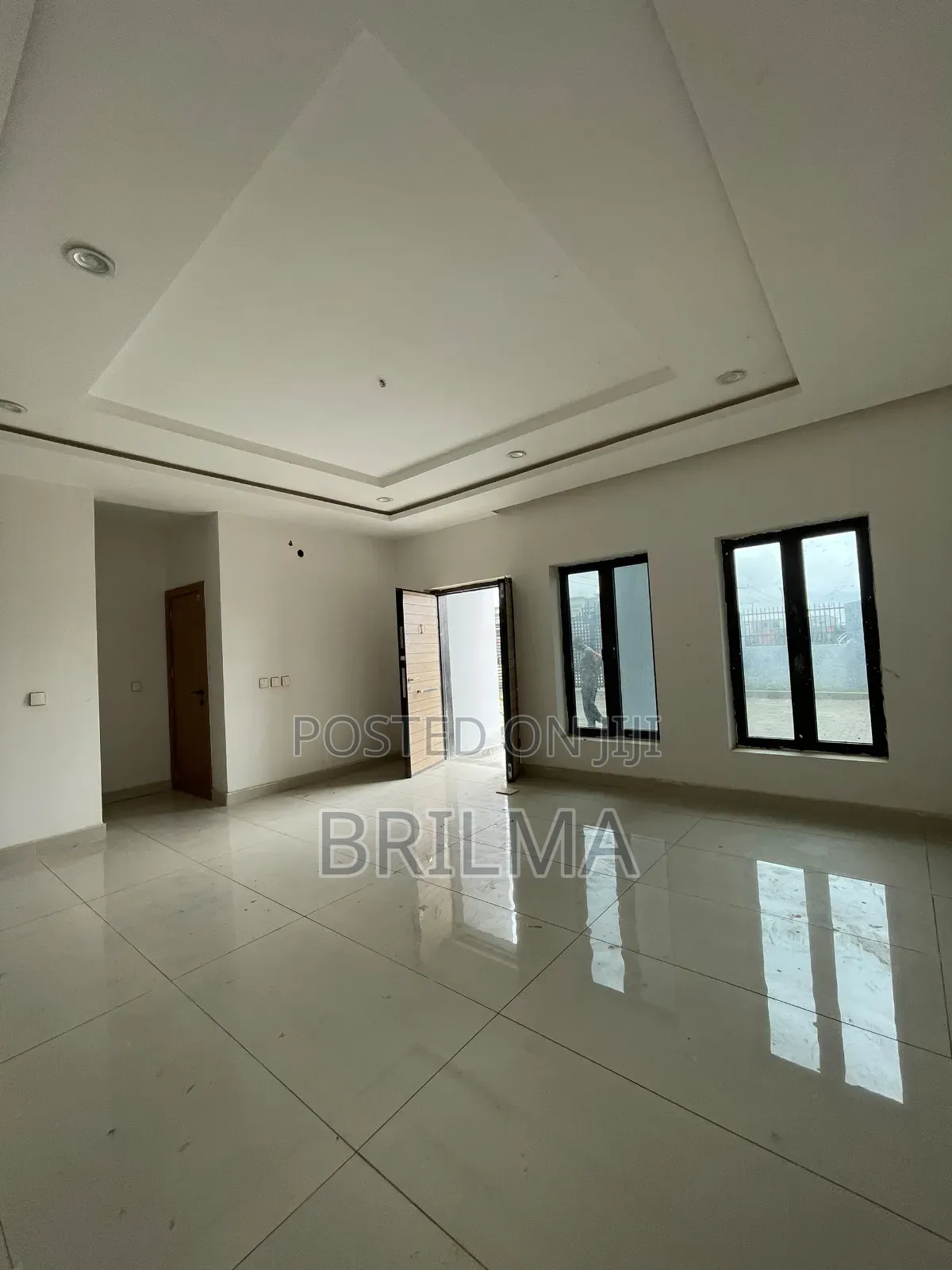 4bdrm Duplex in Jahi for sale