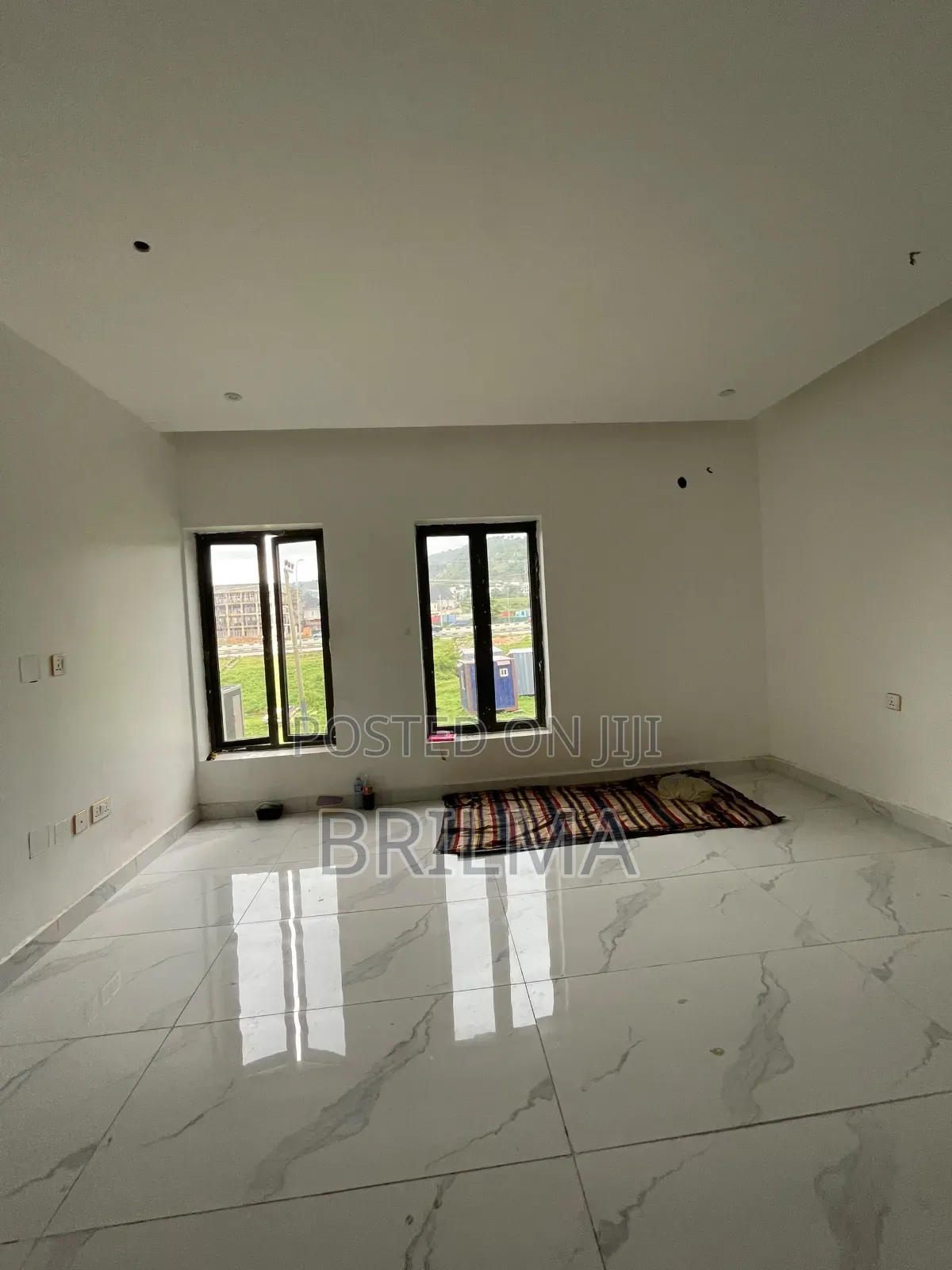4bdrm Duplex in Jahi for sale