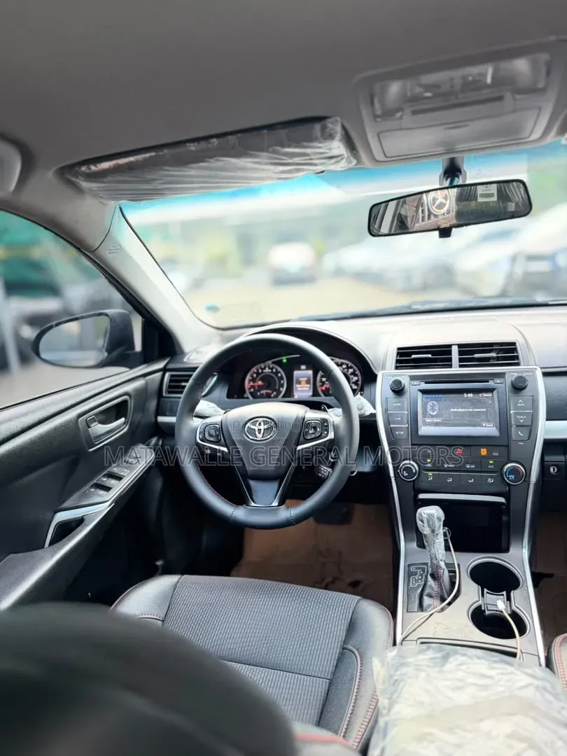 Toyota Camry 2016 Black