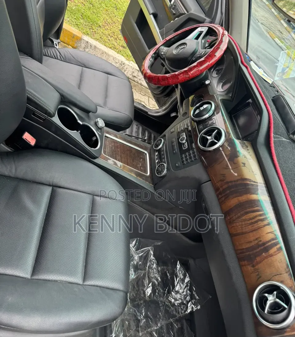 Mercedes-Benz GLK-Class 2014 Black