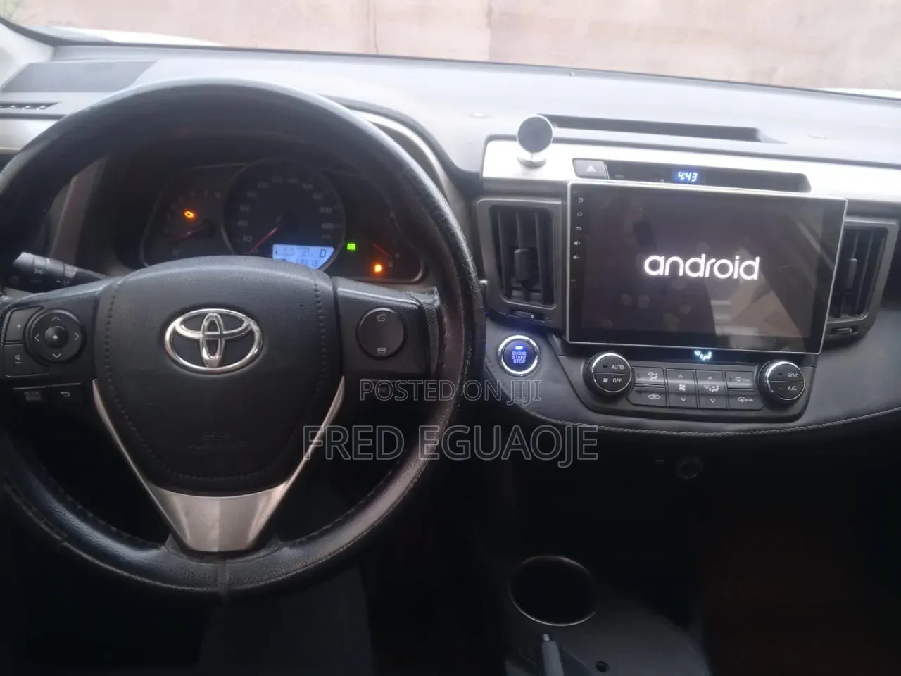 Toyota RAV4 XLE AWD (2.5L 4cyl 6A) 2016 White