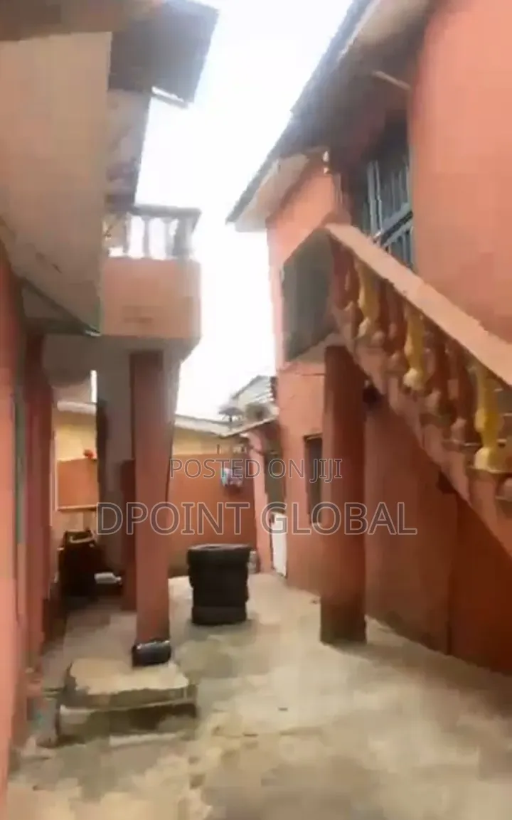 8bdrm Block of Flats in Not Estate, Igando / Ikotun/Igando for sale