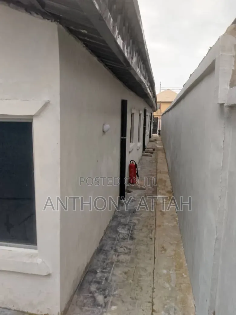 Furnished 8bdrm Bungalow in Governor Road, Pen Cinema for sale