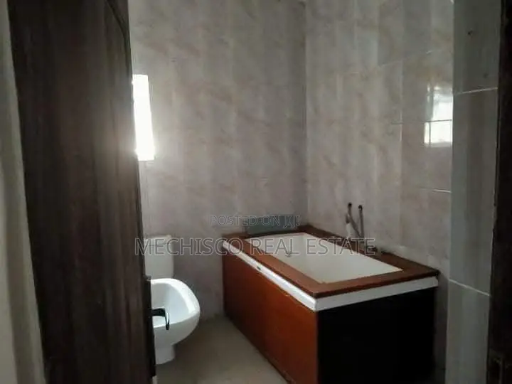 6bdrm Duplex in Rumuodara for sale