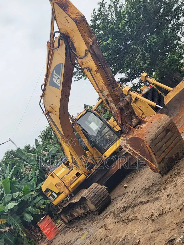 Foreign Used 320BL Excavator for Sale