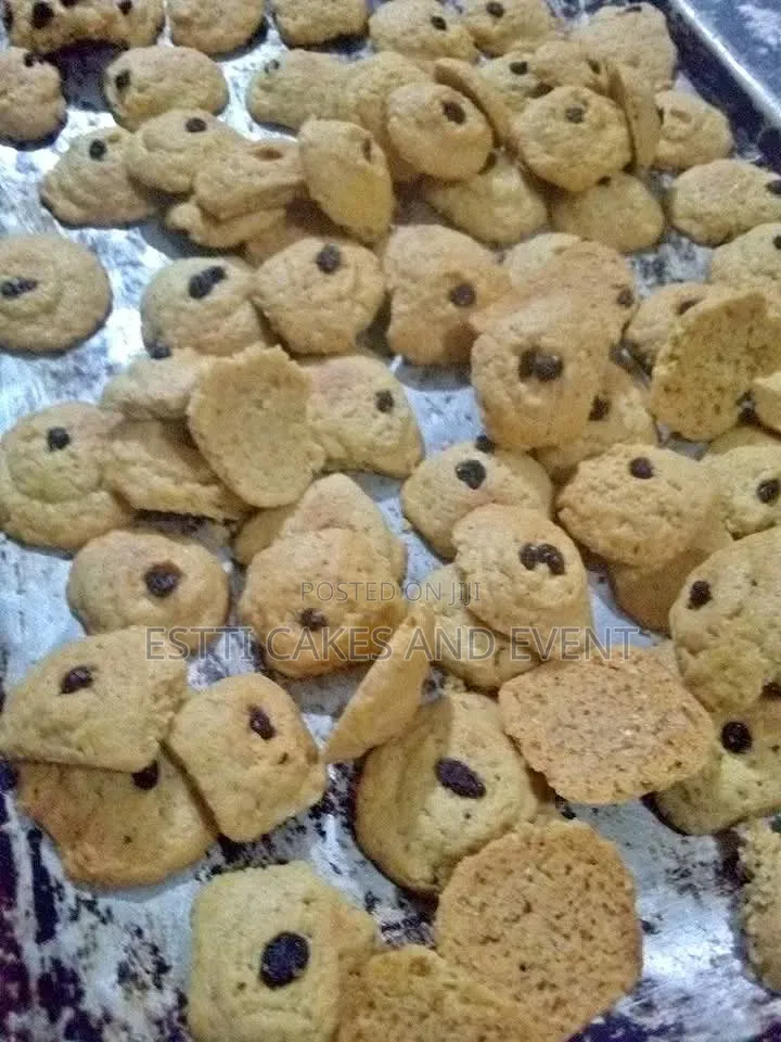 Estti Cakes and Event Cookies
