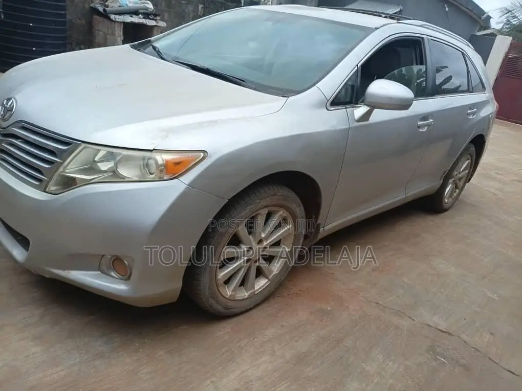 Toyota Venza LE 2009 Silver