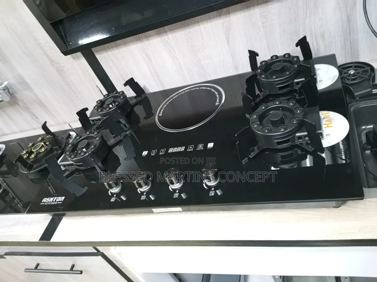 86cm Ashton Kitchen Built-in Flip Ups 4 Burner and 1 Hotplate