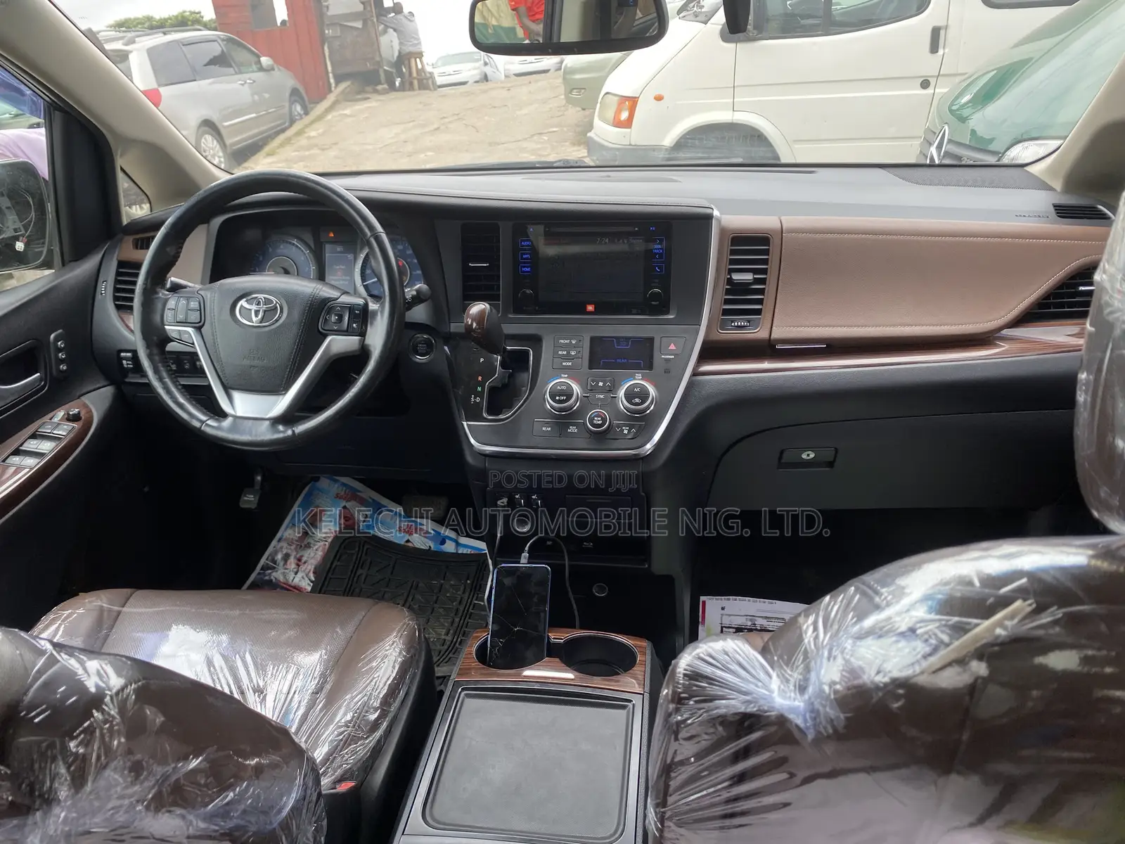 Toyota Sienna Limited Premium 7-Passenger 4dr Minivan (3.5L 6cyl 6A)