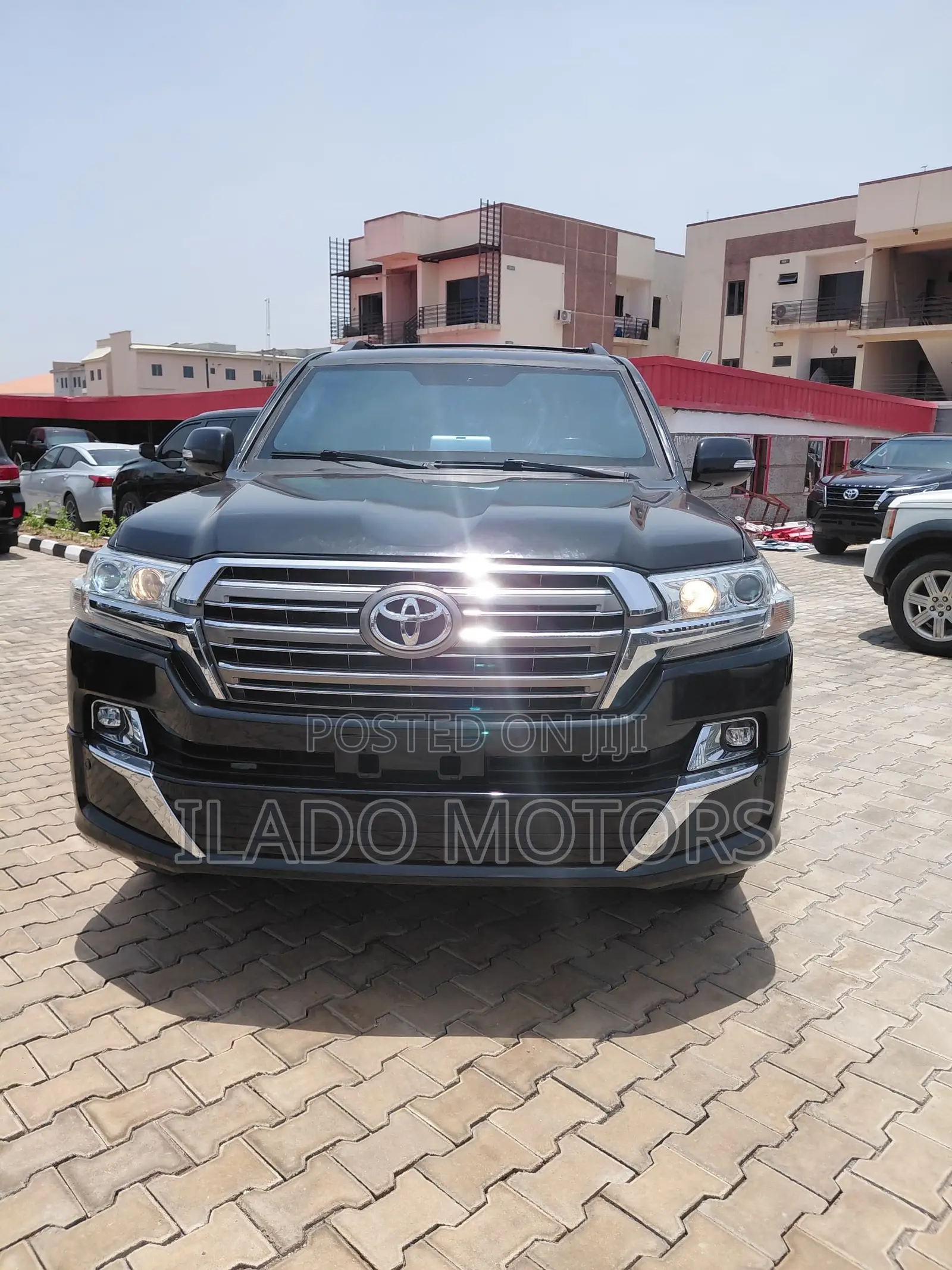 Toyota Land Cruiser 5.7 V8 GXR 2017 Black
