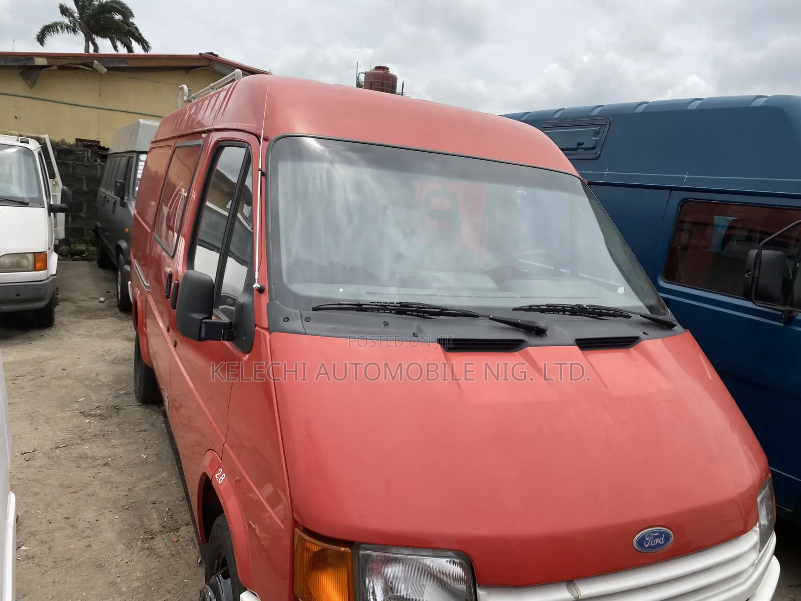 Ford Transit 2002 Red