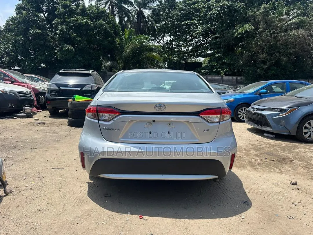 Toyota Corolla 2021 Silver