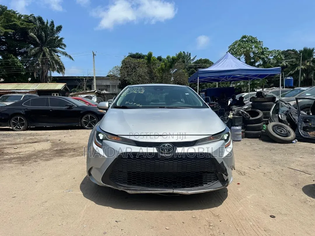 Toyota Corolla 2021 Silver
