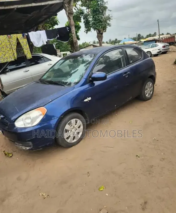 Hyundai Accent 2011 Blue