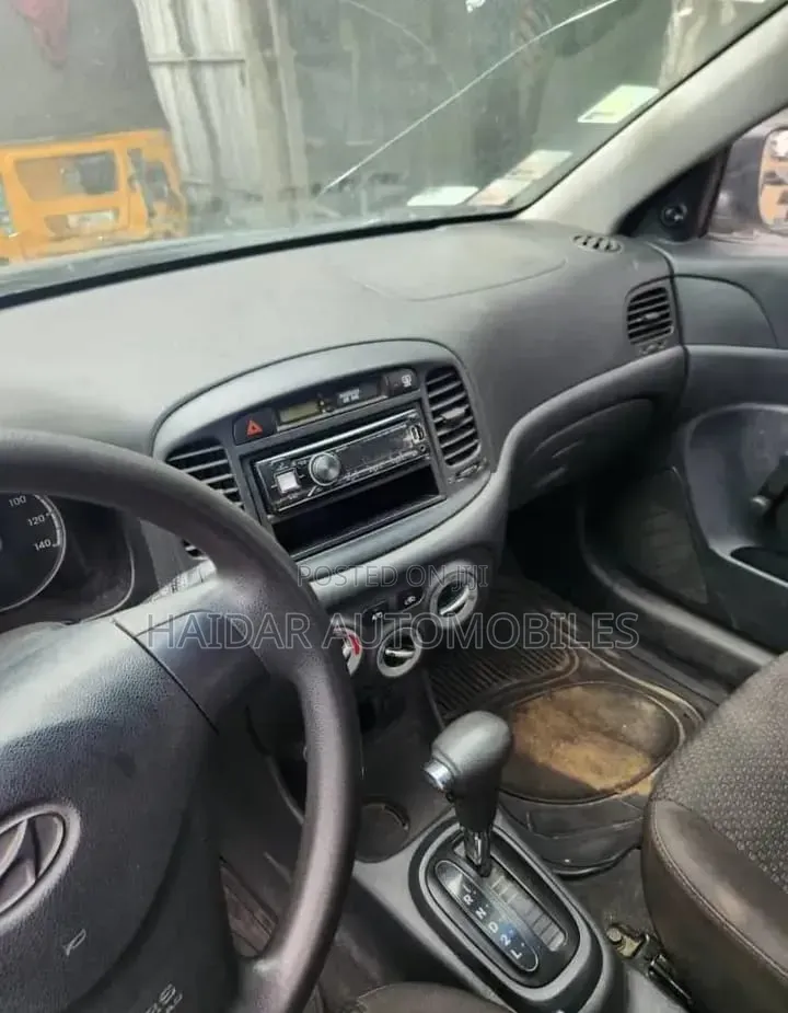 Hyundai Accent 2011 Blue