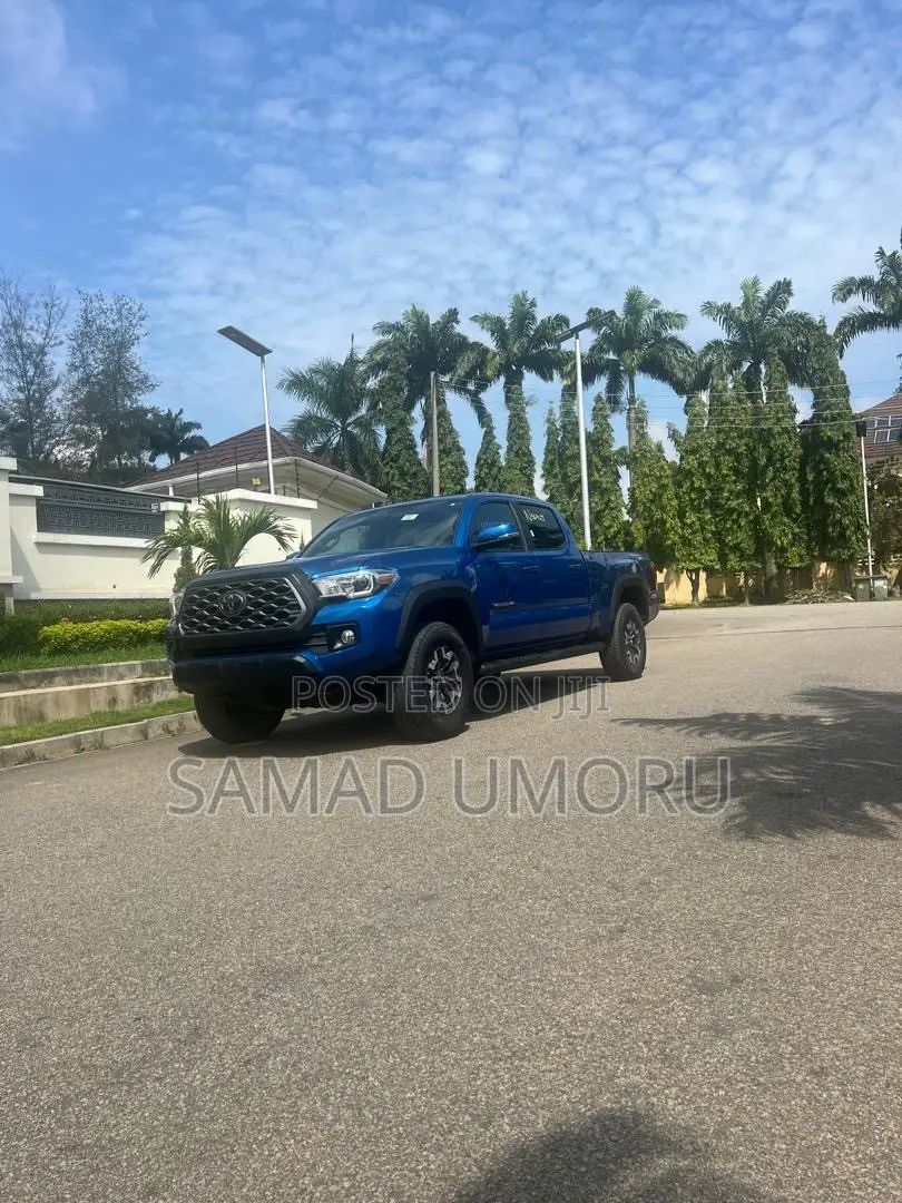 Toyota Tacoma TRD Off Road 2017 Blue