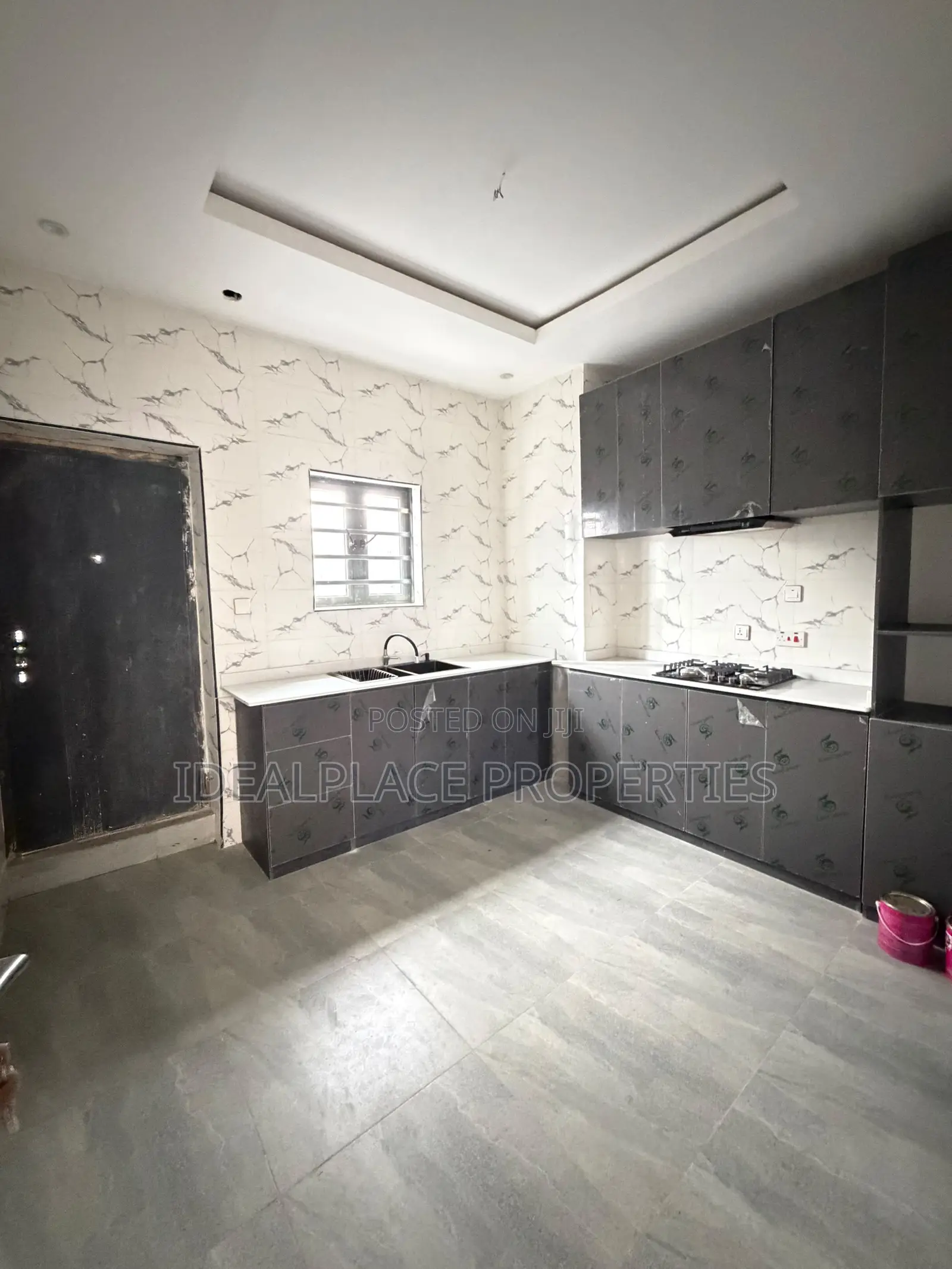 4bdrm Duplex in Lekki Phase 1 for sale