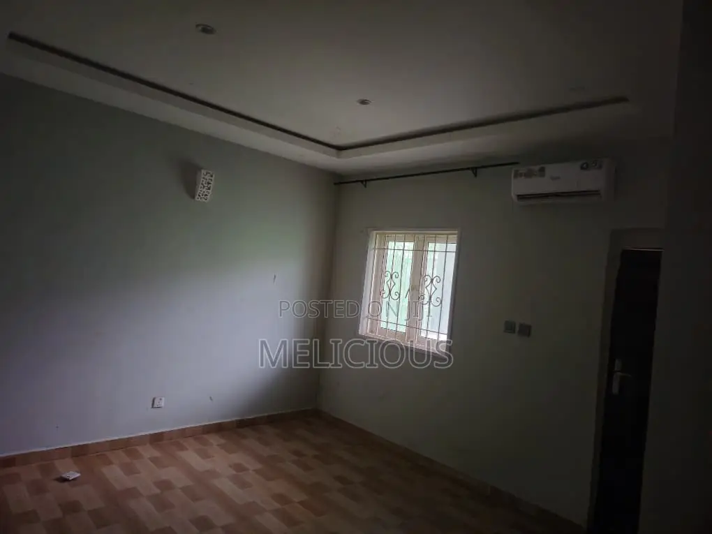 3bdrm Block of Flats in Private, Jahi for rent