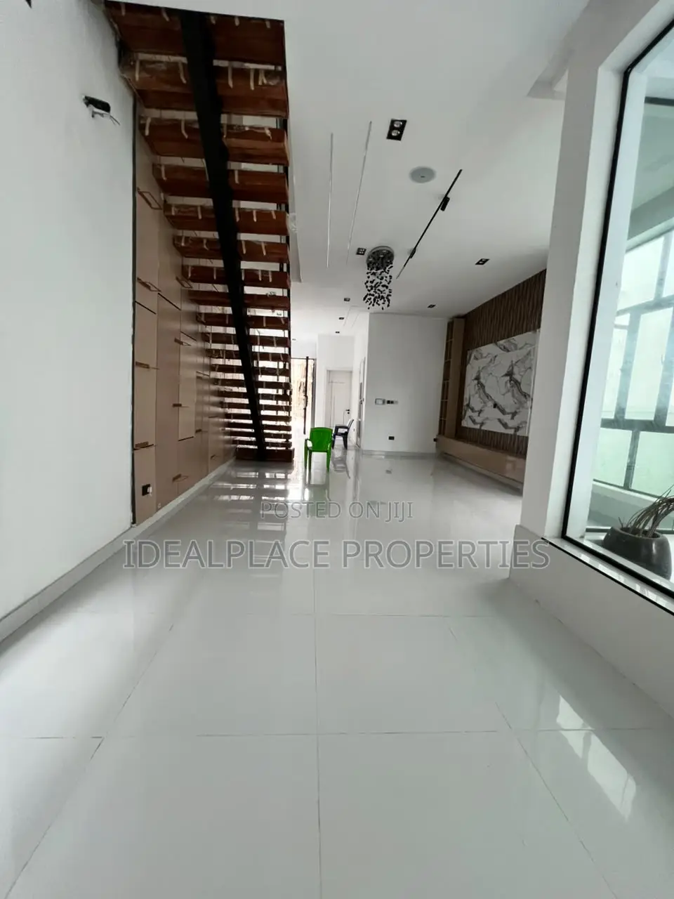 5bdrm Duplex in Ikota for sale