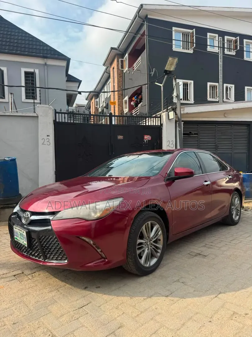 Toyota Camry 2016 Burgundy
