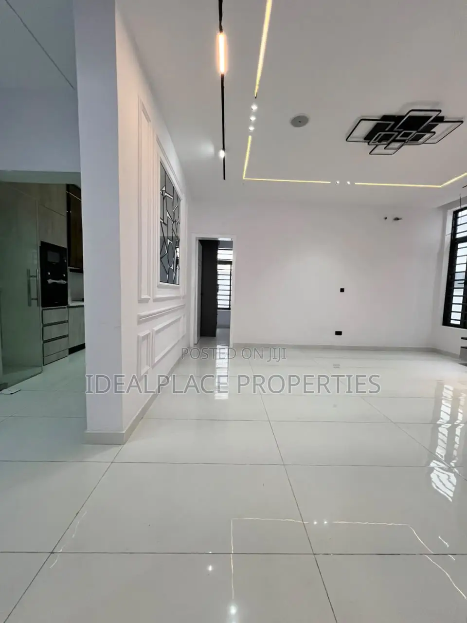 4bdrm Duplex in Ikota for sale