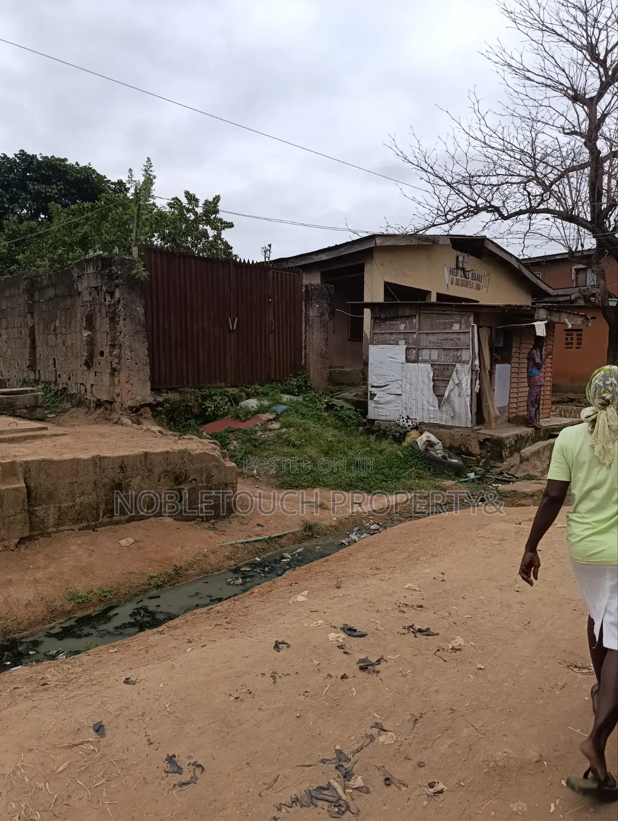 2bdrm Bungalow in Bolurunpelu Street, College for sale