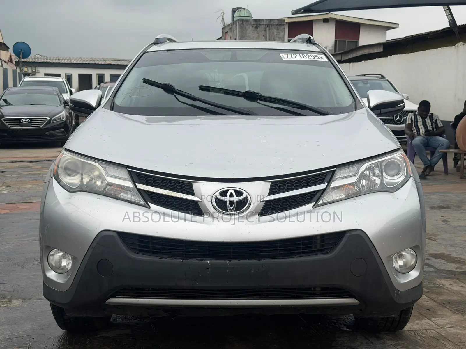 Toyota RAV4 XLE 4dr SUV AWD (2.5L 4cyl 6A) 2015 Silver