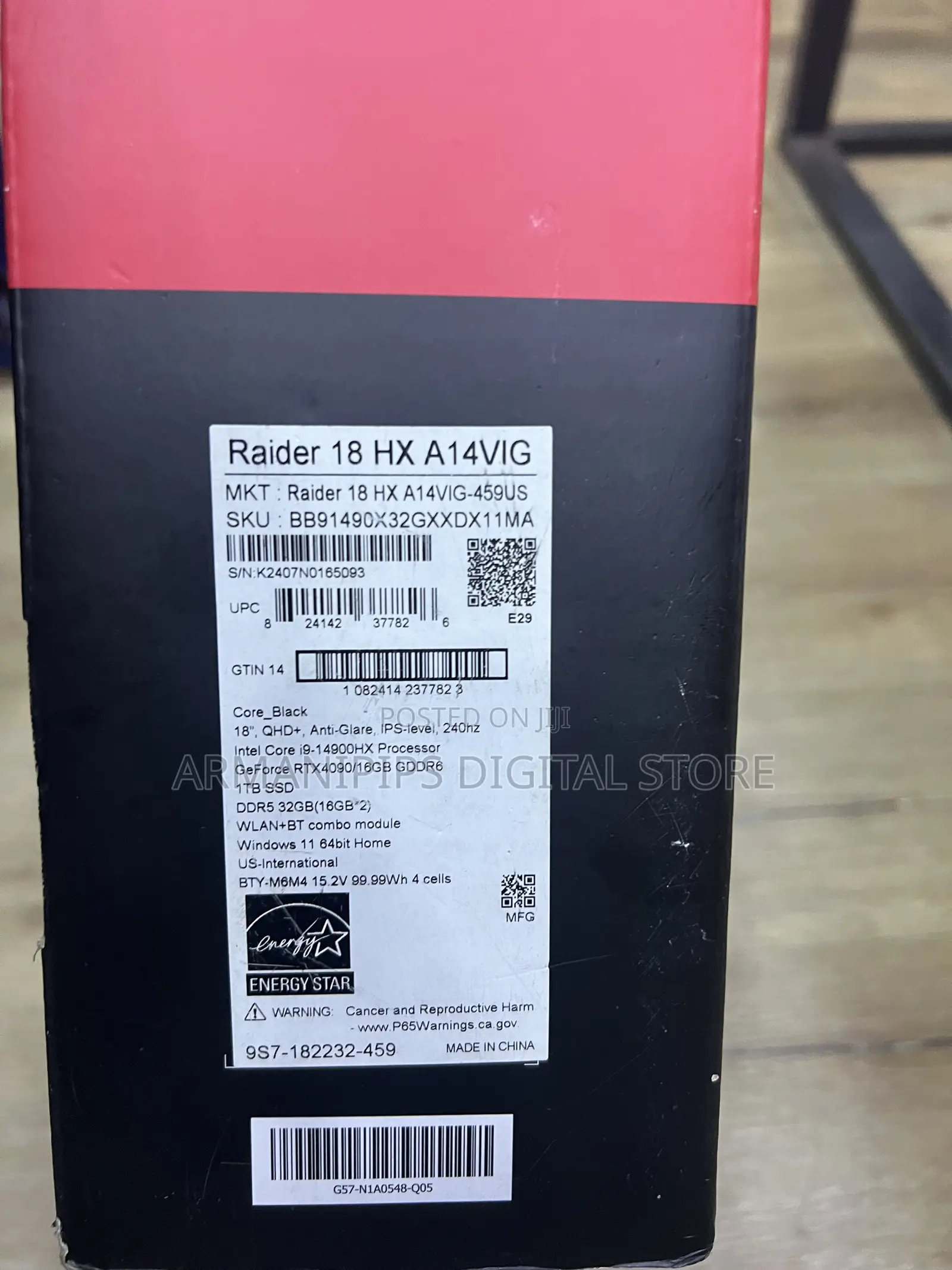 New Laptop MSI Raider 18 HX AI A2XW 32GB Intel Core i9 SSD 1T