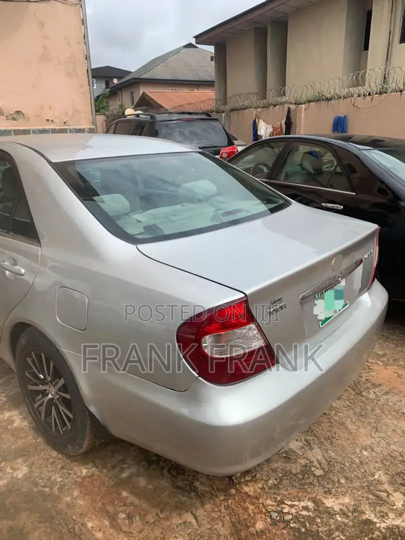 Toyota Camry 2004 Silver