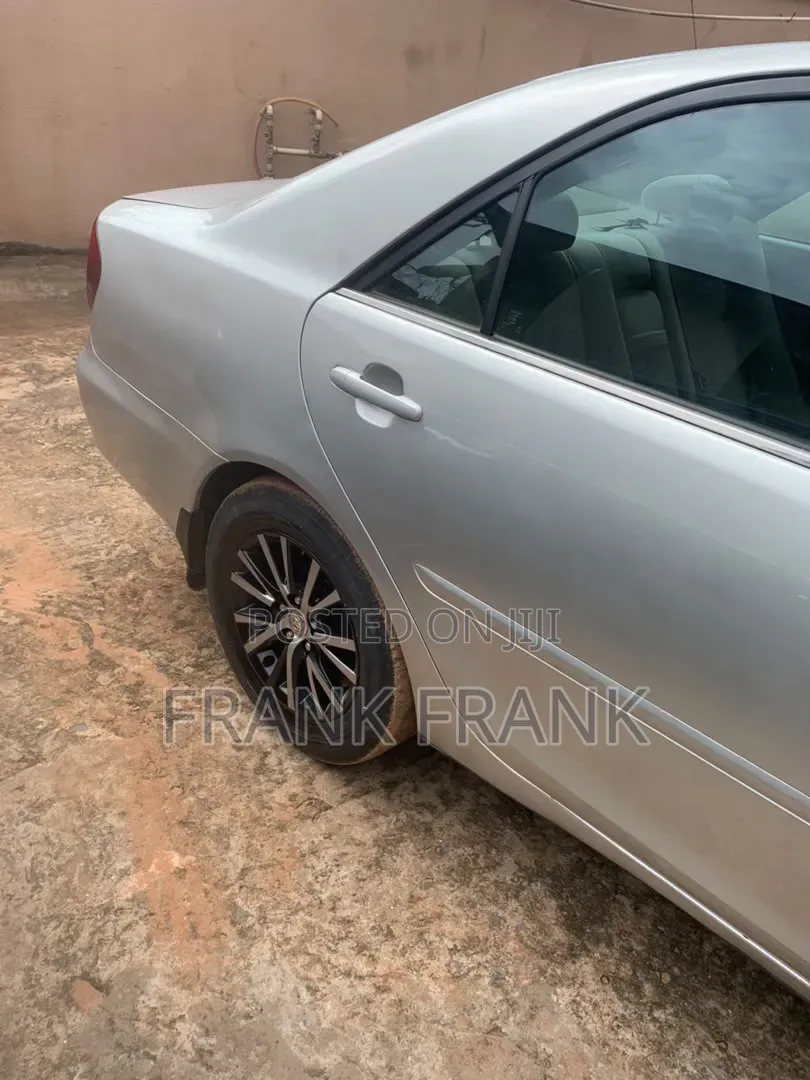 Toyota Camry 2004 Silver