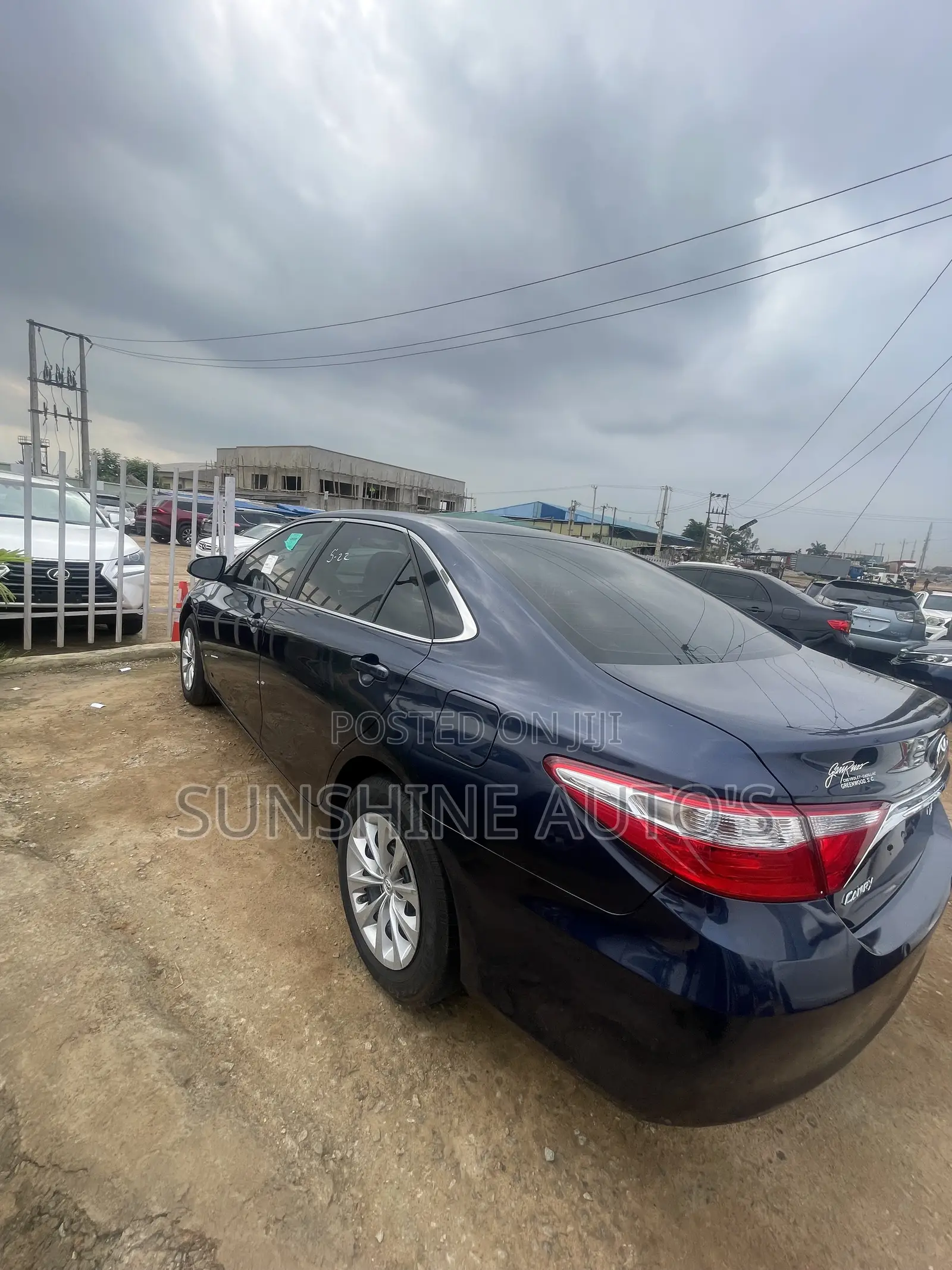 Toyota Camry LE 4dr Sedan (2.5L 4cyl 6A) 2016