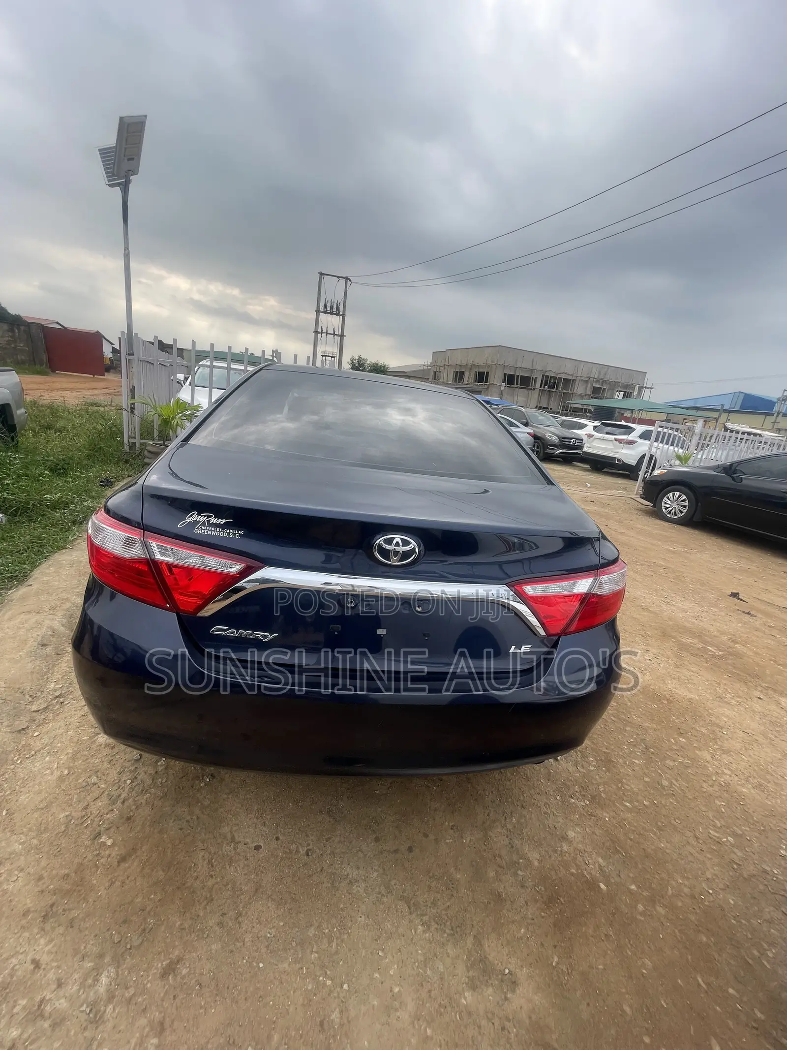 Toyota Camry LE 4dr Sedan (2.5L 4cyl 6A) 2016
