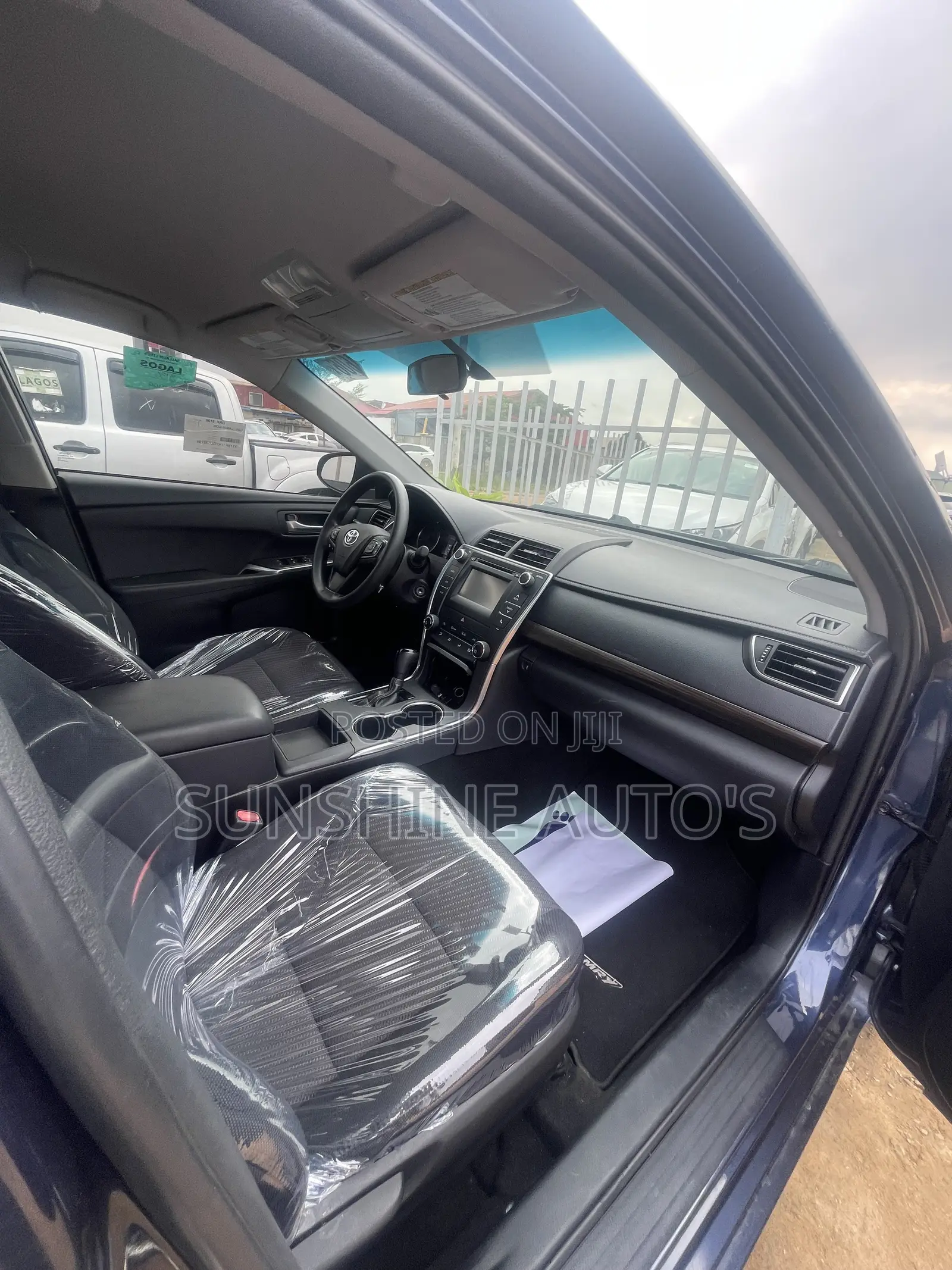 Toyota Camry LE 4dr Sedan (2.5L 4cyl 6A) 2016