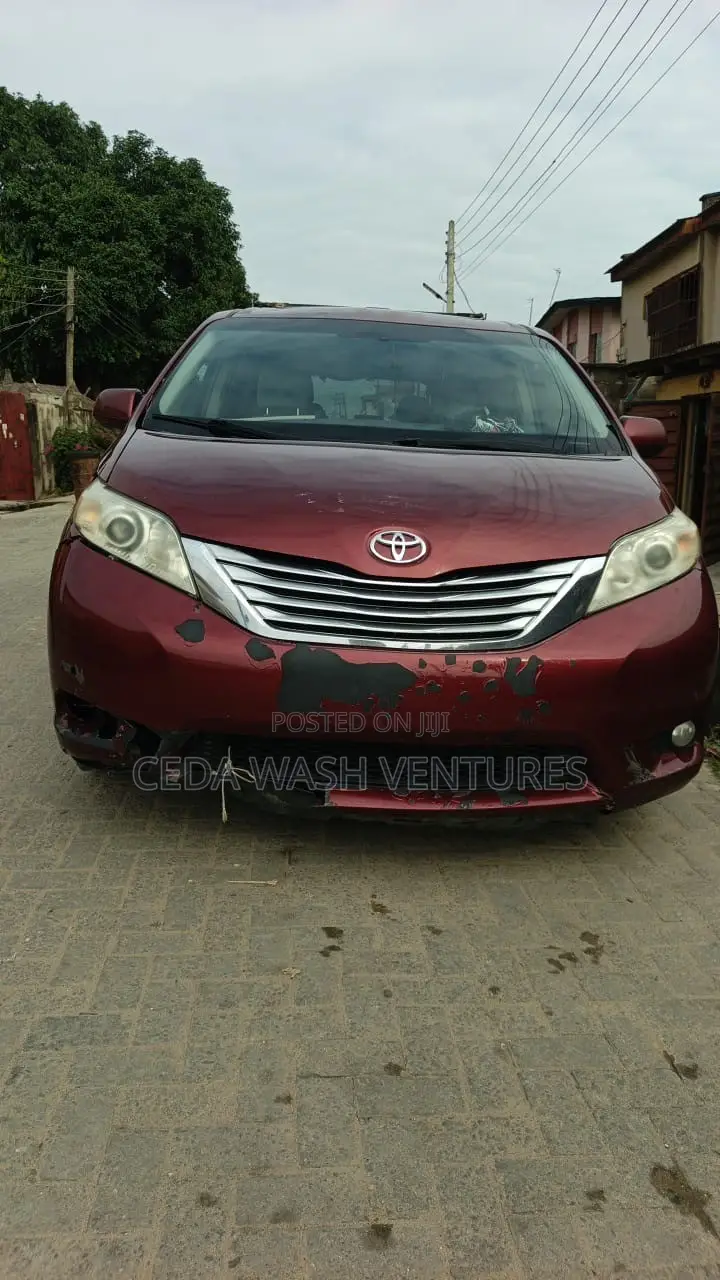 Toyota Sienna Limited 7 Passenger 2011 Red