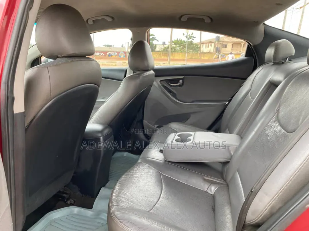 Hyundai Elantra 2013 Red