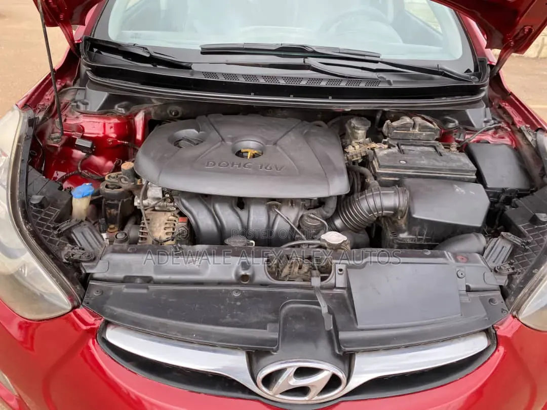 Hyundai Elantra 2013 Red