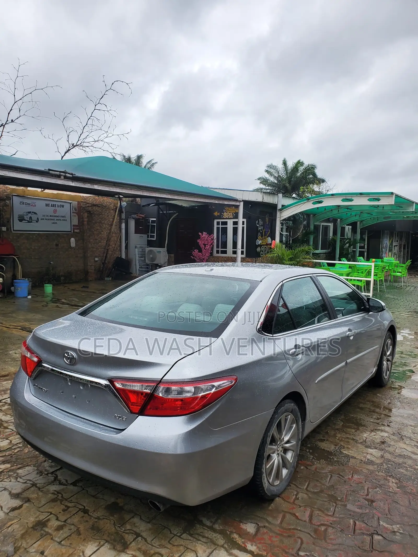 Toyota Camry XLE 4dr Sedan (2.5L 4cyl 6A) 2015 Silver