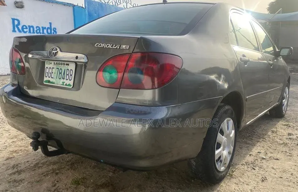 Toyota Corolla 2006 Gray