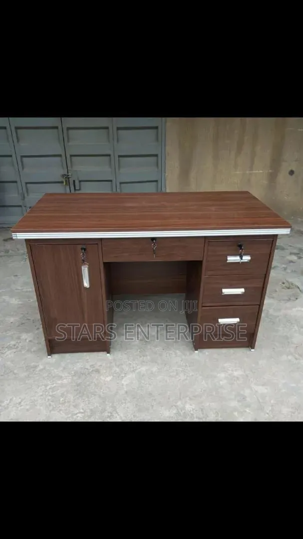 Modern Office Desk / Study Table.