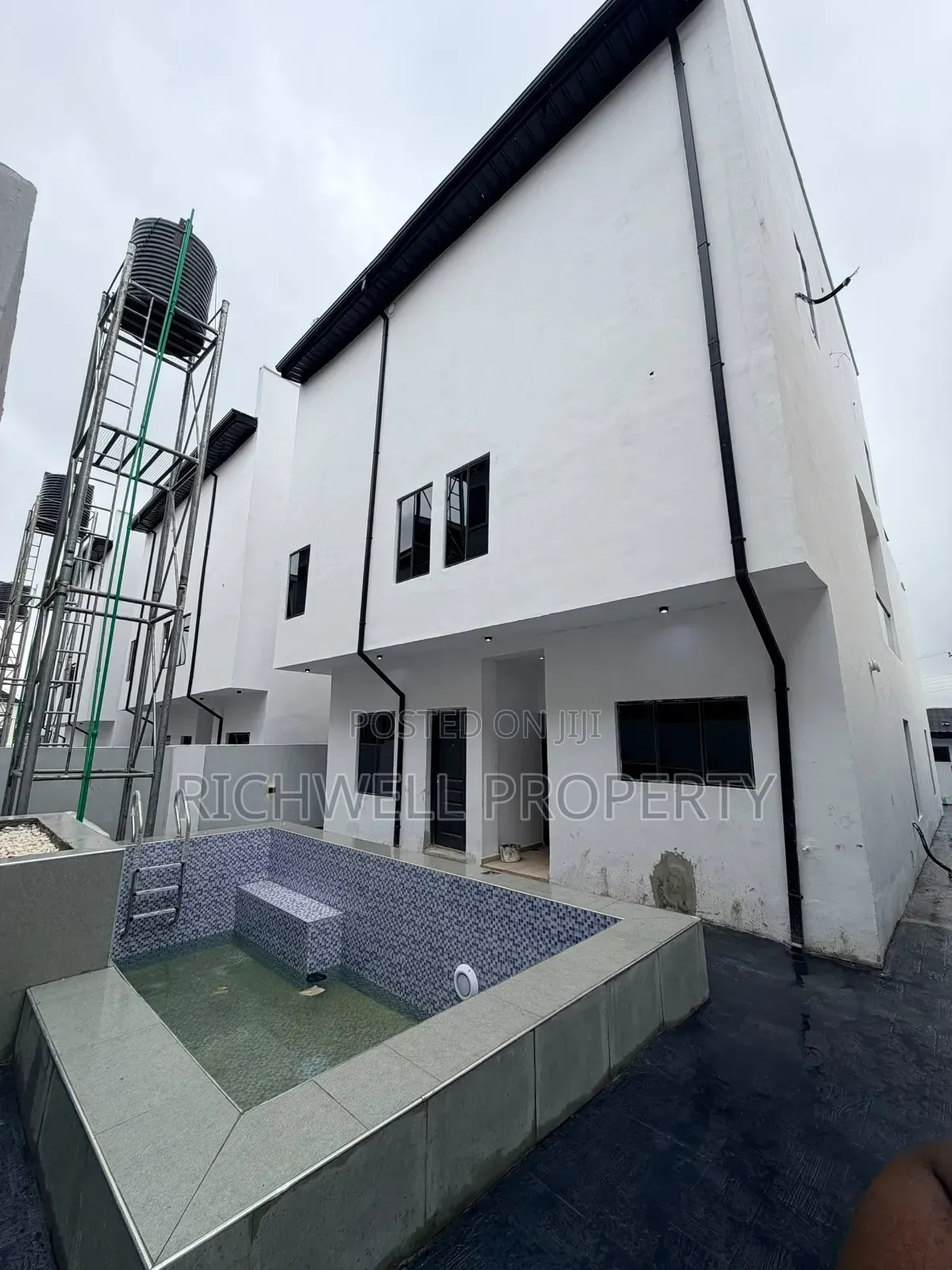 4bdrm Duplex in Carlton Gate Estates, Akobo for sale