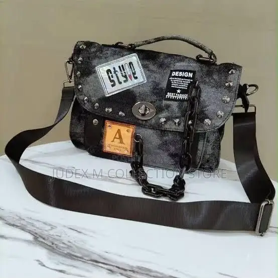 Graffiti Men Le Cagole Crossbody Bag
