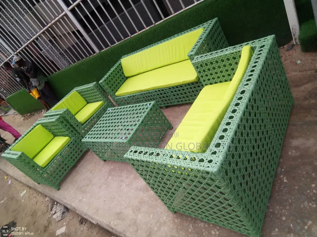 Brand New Outdoor Wicker/Rattan Sofa Set With Lime-Green Cushions.