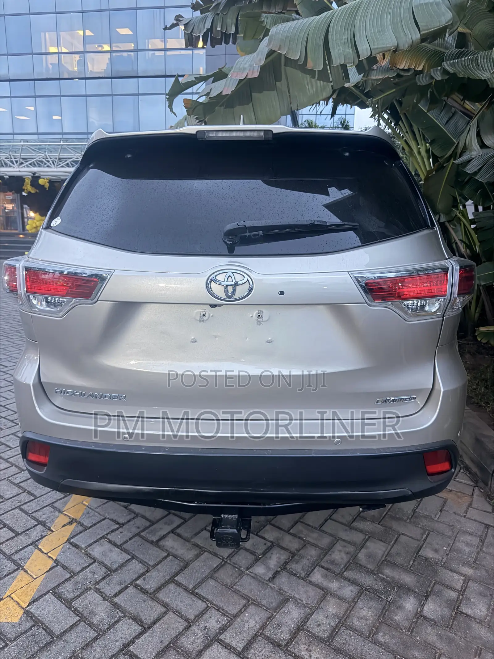 Toyota Highlander Limited Platinum 4dr SUV AWD (3.5L 6cyl 6A) 2015