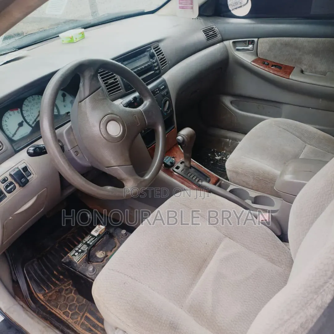 Toyota Corolla 2004 Silver