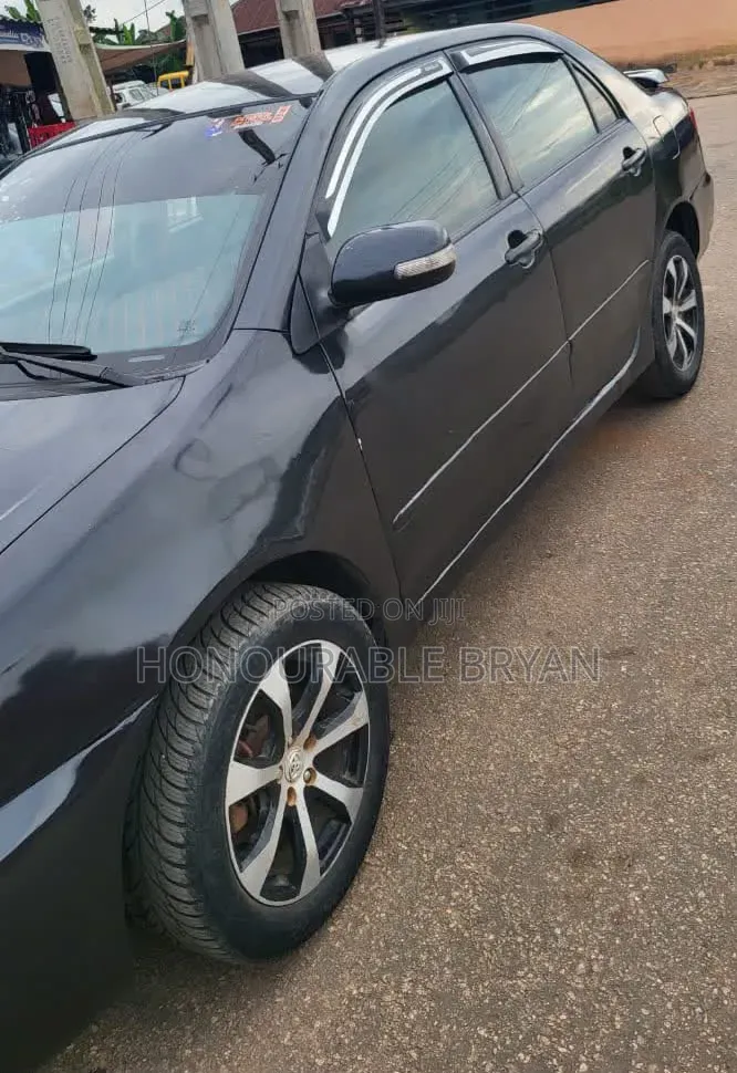 Toyota Corolla 2004 Black