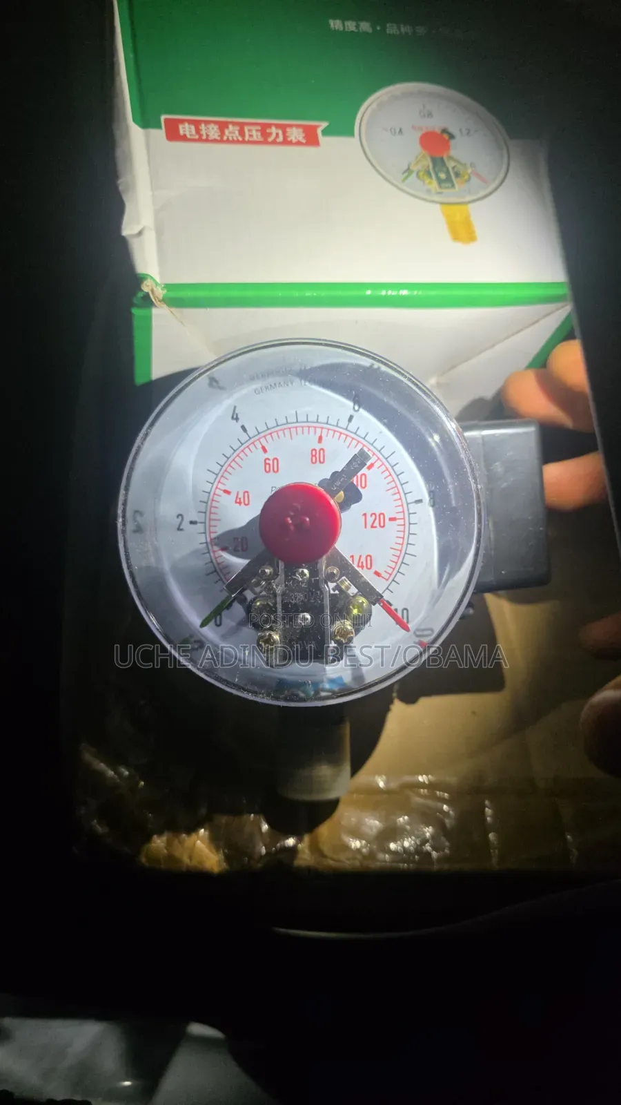 Pressure Gauge With Contact