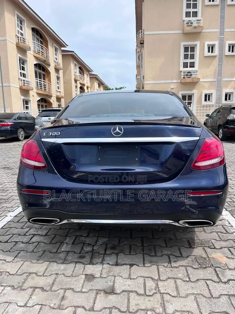 Mercedes-Benz E300 2017 Black