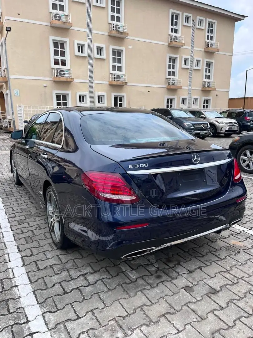 Mercedes-Benz E300 2017 Black