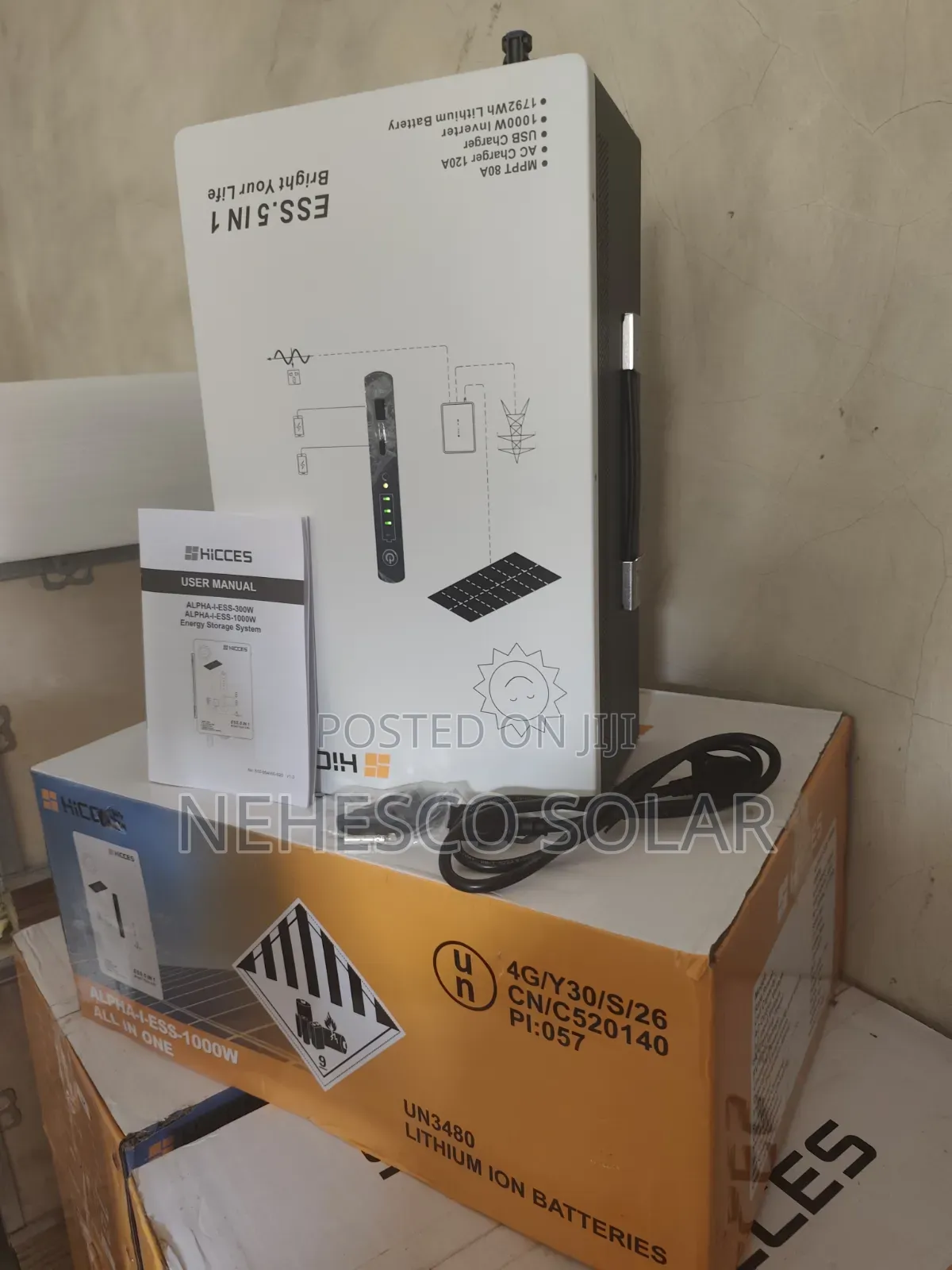 Portable 1000W Solar Generator With Built-in 2Kwh Lithium Battery