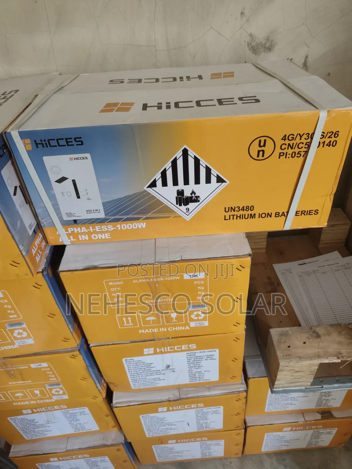 Portable 1000W Solar Generator With Built-in 2Kwh Lithium Battery